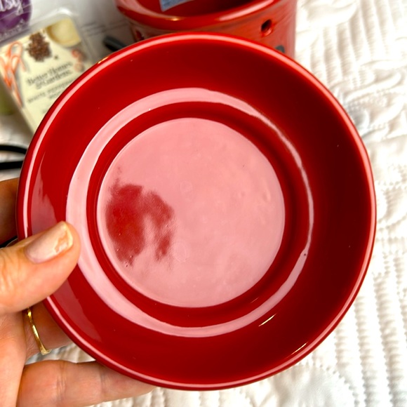 Scentsy Warmer Prancer Full Size Red Wax Warmer With wax melt EUC in box no bulb - Picture 7 of 17